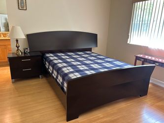 Modern Dark Walnut Queen Bedroom Set