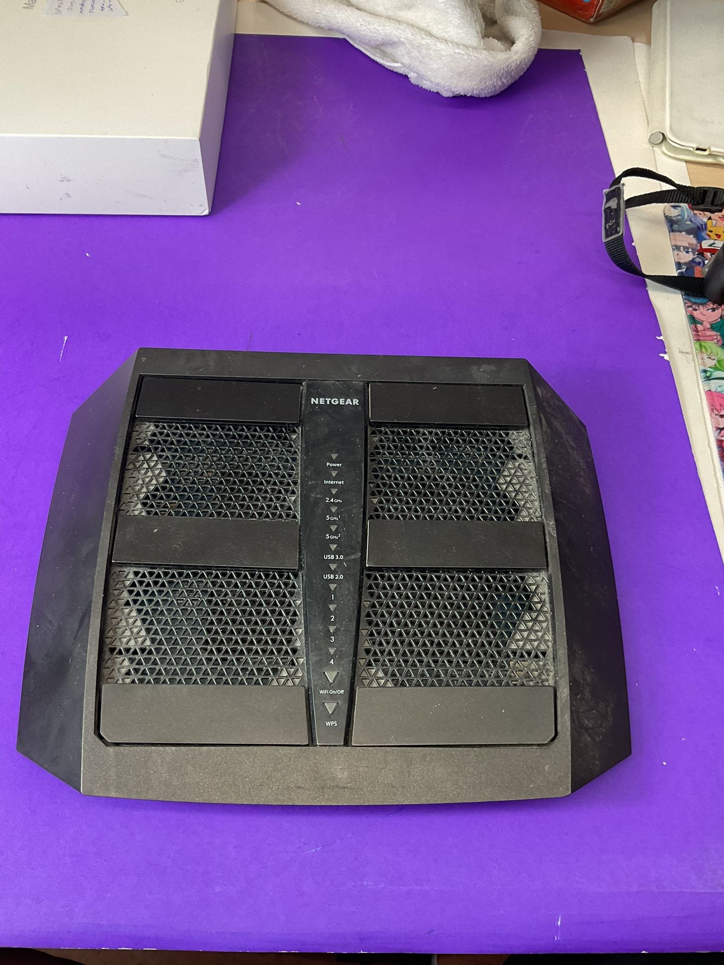 Netgear Nighthawk X6S AC4000 Tri-Band WiFi Router – Model R8000P.