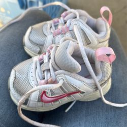 Babygirl Nike Size 3.5