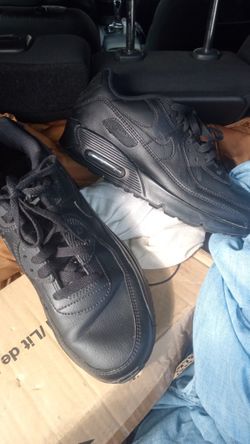 Black Nike Air Max Size 7