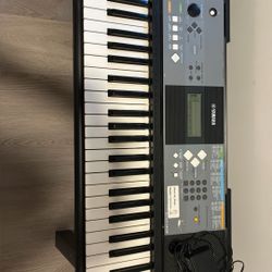 Yamaha Keyboard Used Works Well 