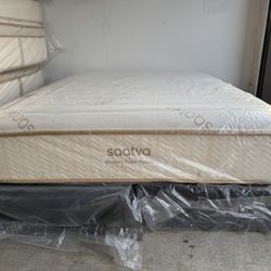 Queen Saatva Memory Foam Hybrid Mattress - Delivery Available 