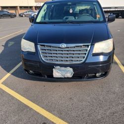 2010 Chrysler Town & Country