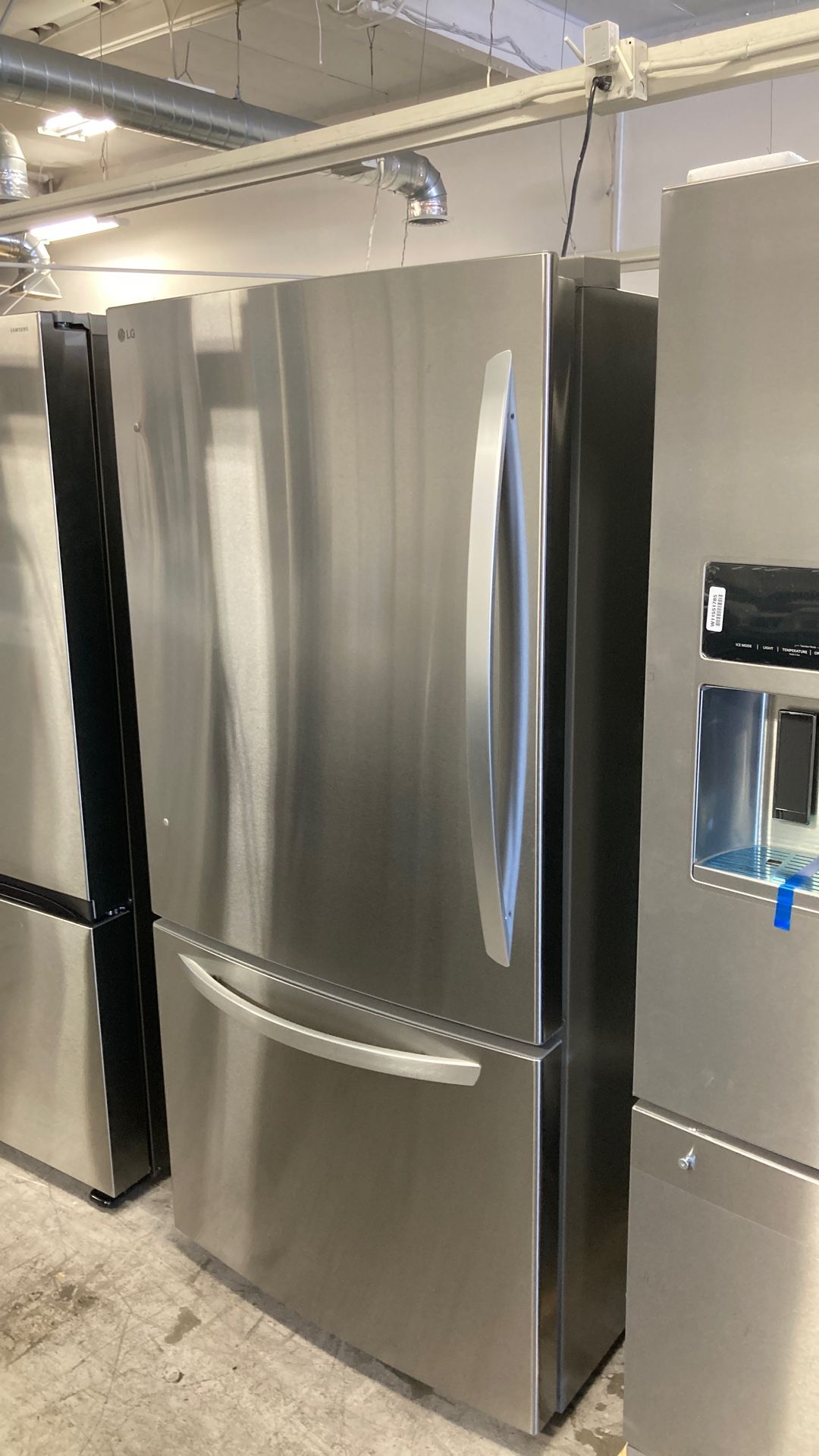 Bottom Freezer Refrigerator 