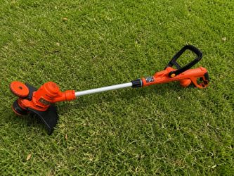 BLACK+DECKER GH900 Corded String Trimmer Weed Whacker! Works Great! 6.5-Amp, 14-Inch