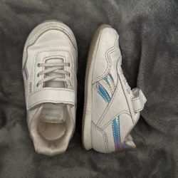 Reebok’s Size 6 