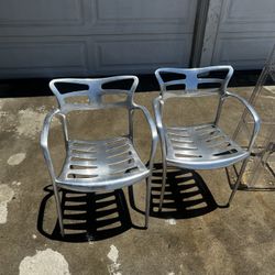 Set Of Metal Chairs /plastic Chairs