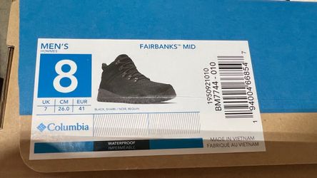Columbia size 8 snow shoes