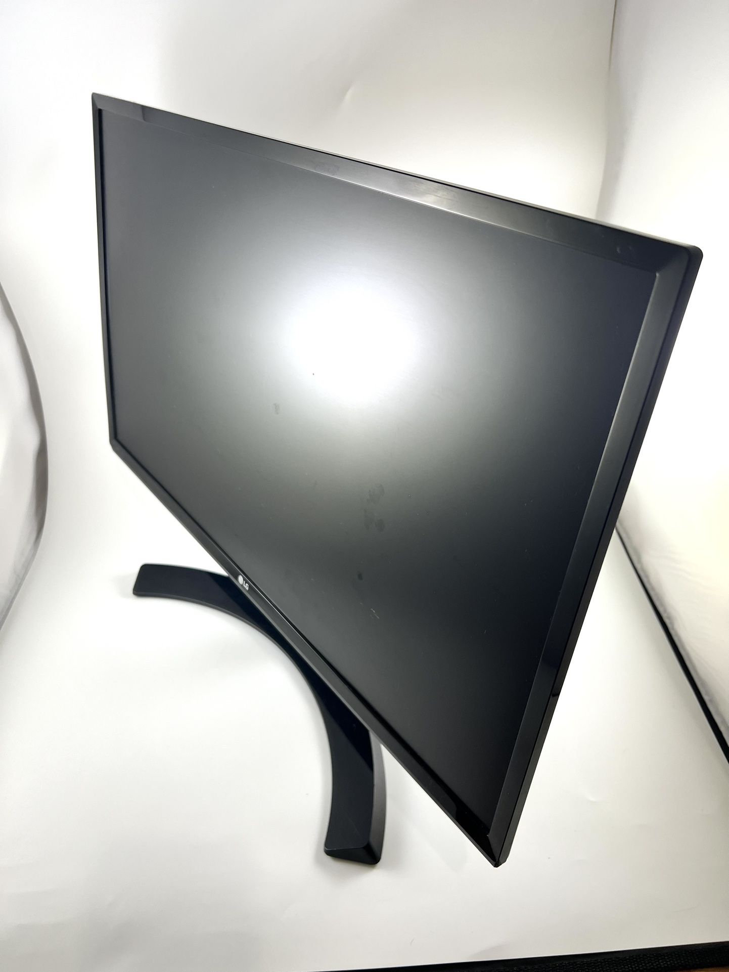 LG Monitor