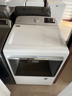 27’’ Maytag Gas dryer (Perfect condition) working properly 45 days warranty