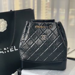 Black 𝐂𝐂 𝐂𝐡𝐚𝐧𝐞𝐥 Small Gabrielle Backpack In Aged Calfskin Leather Women 