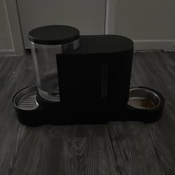 Cat ( Or Pet ) Food And Water Replenisher 
