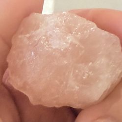 Natural raw Rose quartz crystal