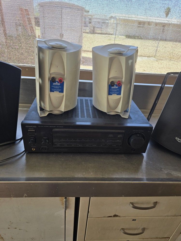 Stereo receiver and speakers.