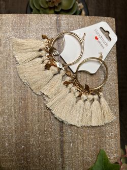 RUJ Tassel Earrings Ivory Color