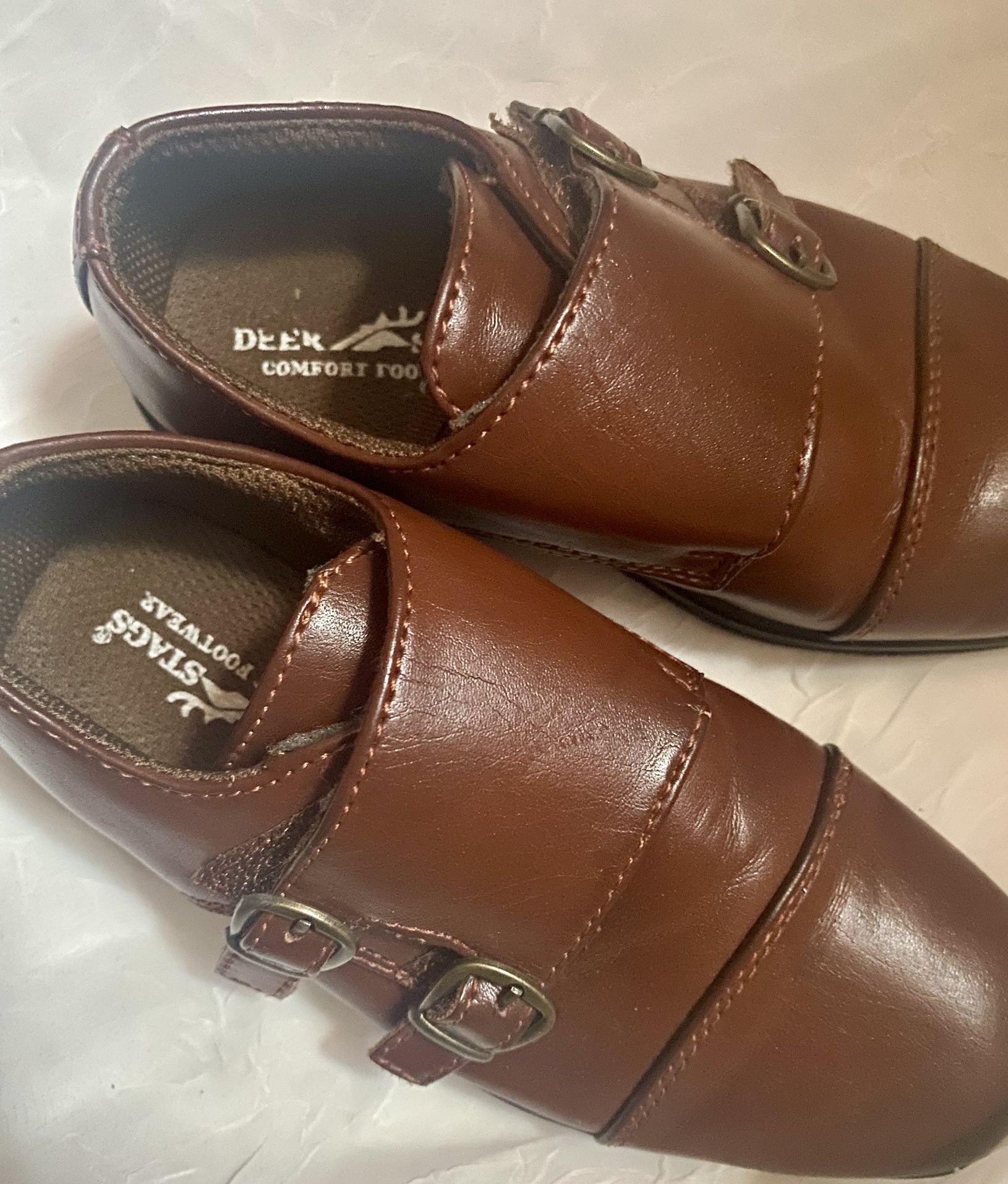 New Deer Stags Boys Brown Shoes – Size 10