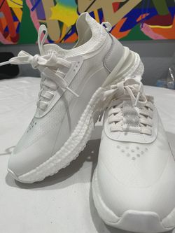 Velez Fly Up Retro White Sneakers US size 7.5