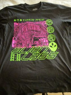 420- Alien Labs Brand New T-shirt Size Large