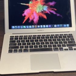Apple MacBook Air 13” Intel Dual Core I5 Processor 4GB DDR3 RAM 128GB SSD DRIVE. $175