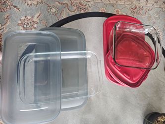 4 Glass Baking Dishes with Lids Set