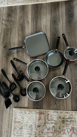 10 pieces non- stick Pots and pans