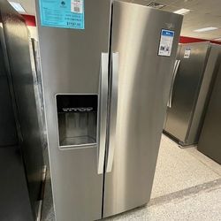 New On Clearance-Whirlpool-Counter Depth-Refrigerator-Fridge-Freezer