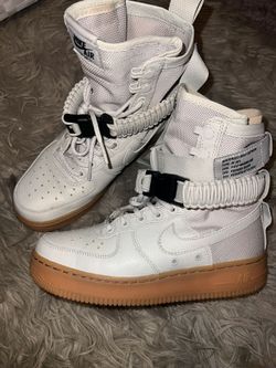 Nike Shoes (Woman’s)