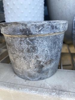 Planting containers and pots