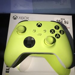 Xbox series S Brand New Need It Gone Asap .