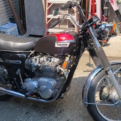 74 Triumph Trident 750