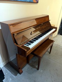 Japanese Yamaha U1 Upright — Practice Pedal | $2,800 FREE Delivery & Tuning
