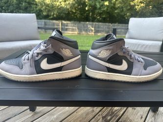 air jordan 1 mid cement gray (9.5 men)