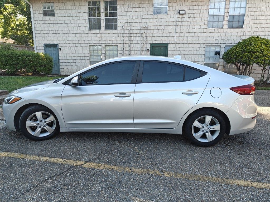 2018 Hyundai Elantra