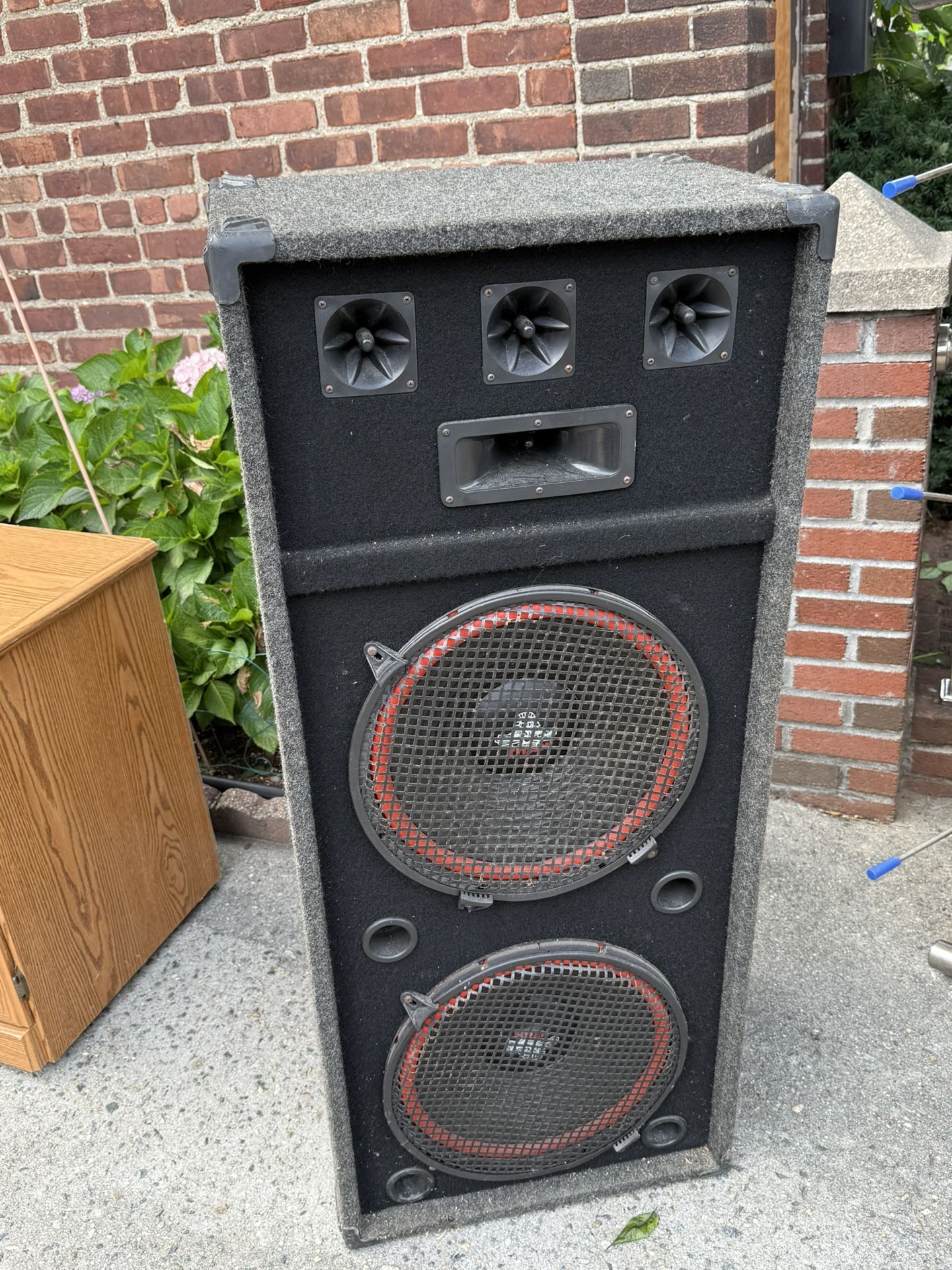 Titan Speaker