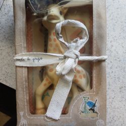 Sophie Giraffe Chew Toy 