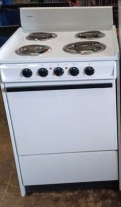 BRAND NEW HOTPOINT STOVE