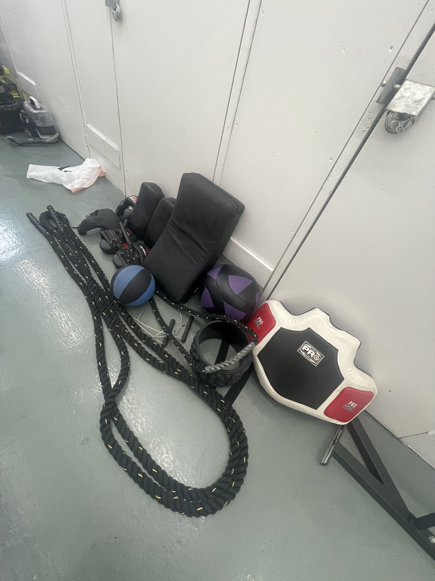 Gym Equipment $200 Cash Only Firm 🏦