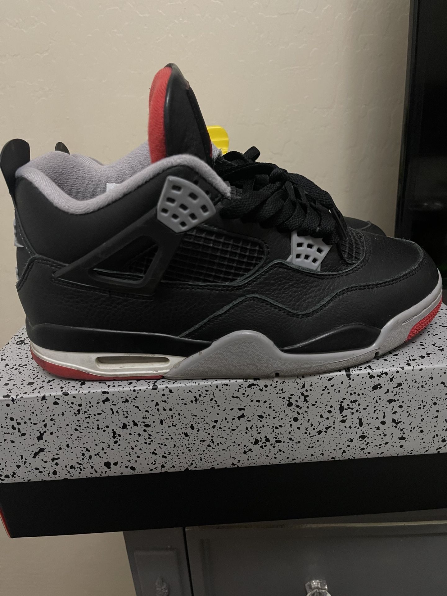 Jordan 4 Retro
