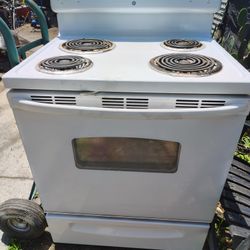 Working Refrigerator and Stove