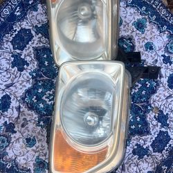Honda Element Head Light Set