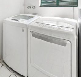 LG Washer & Dryer Set