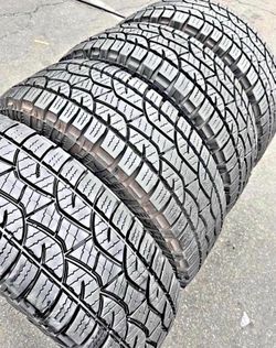 275 65 18 vendo un set de llantas usadas en excelente condición marca COOPER