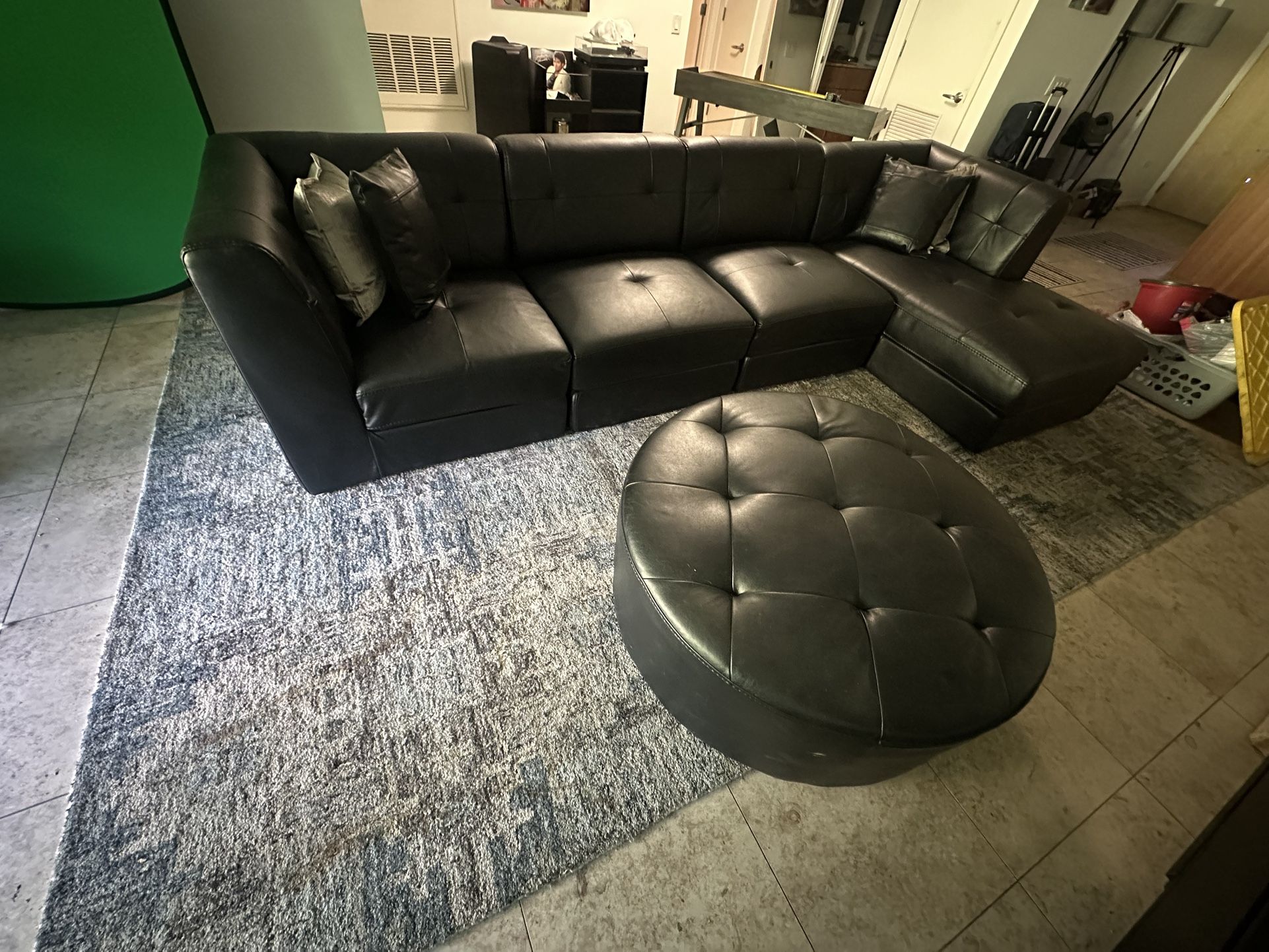 Black Sectional Sofa Couch with Ottoman