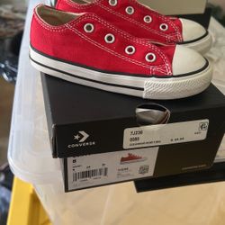 Converse Red
