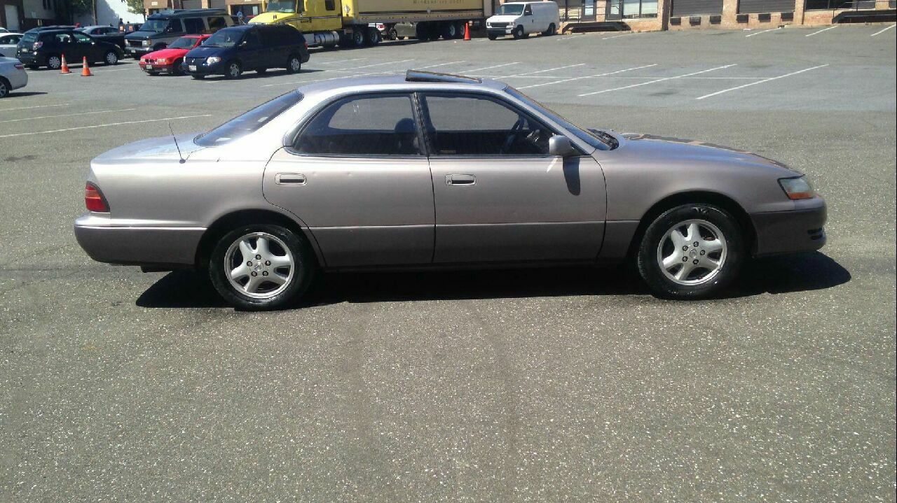 1995 Lexus ES 300