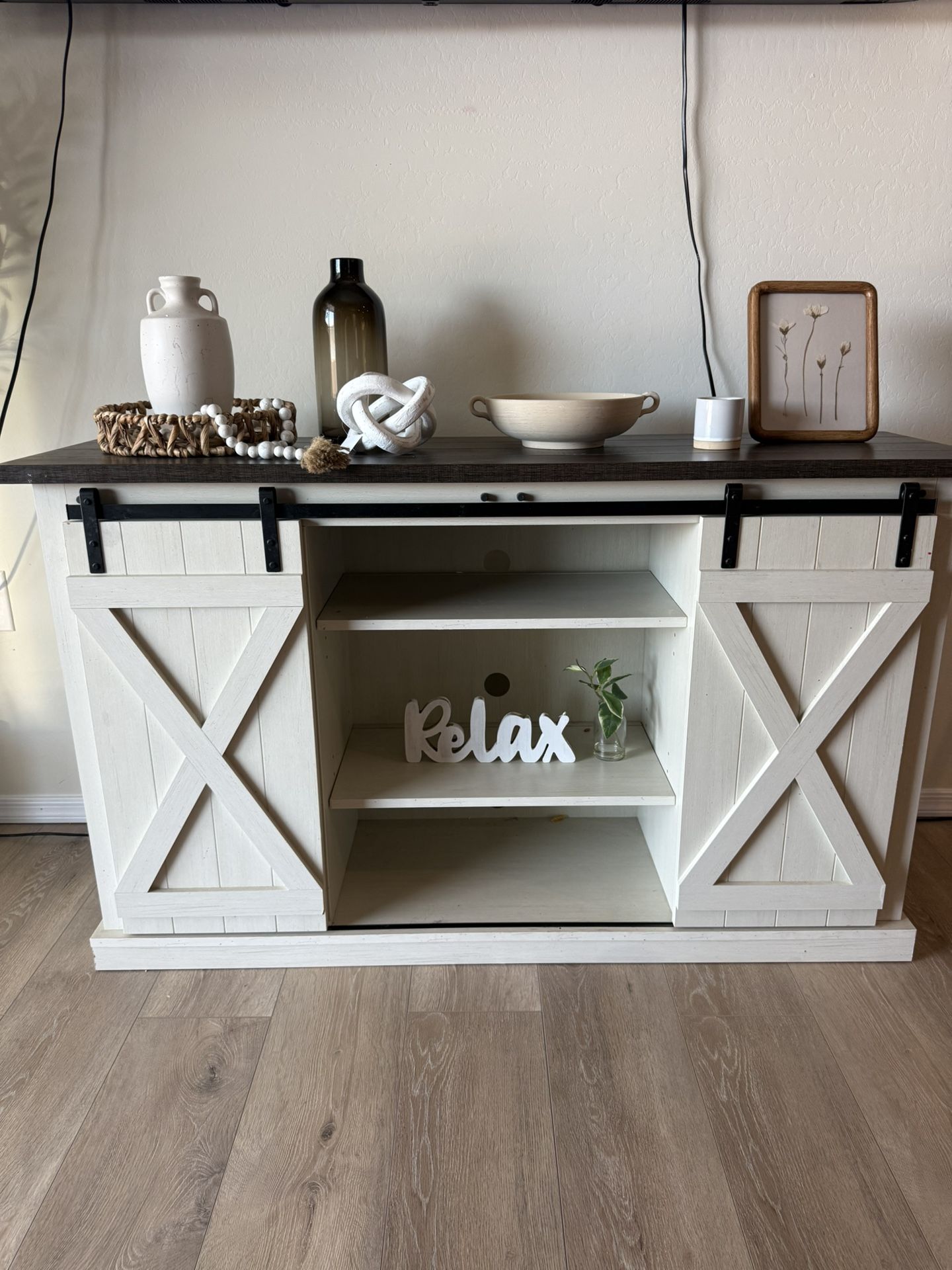 TV STAND RUSTIC