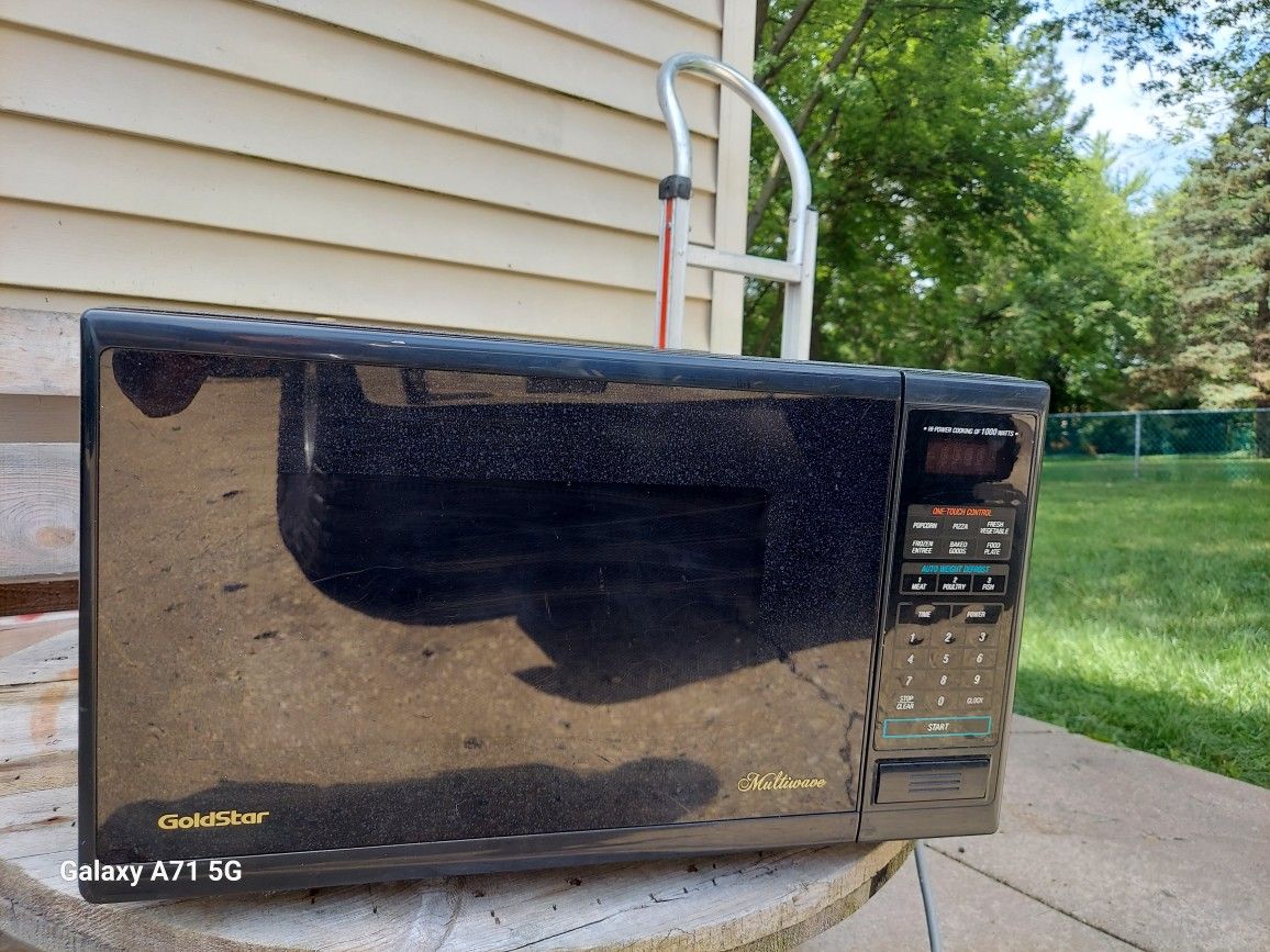 Goldstar Microwave