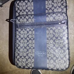 coach suit case in great condition