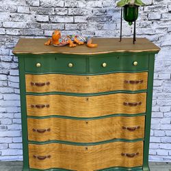 Gorgeous All Wood 6 Drawers Dresser