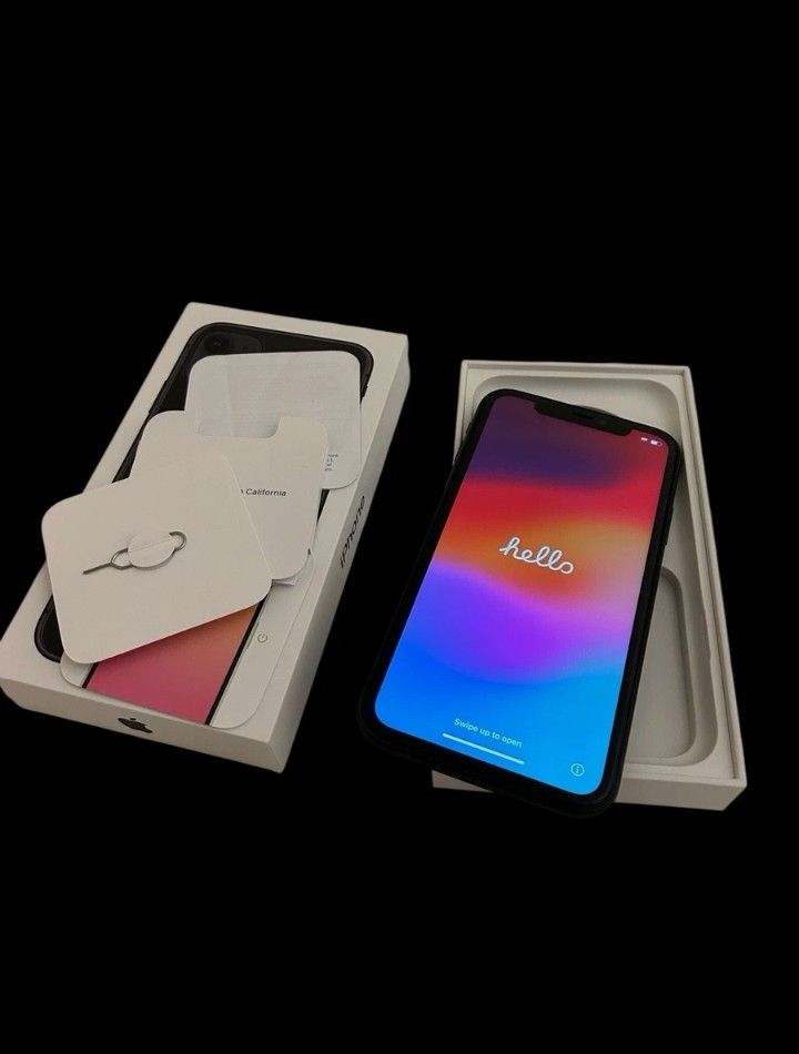iPhone 11 (Black, 64GB Unlocked)